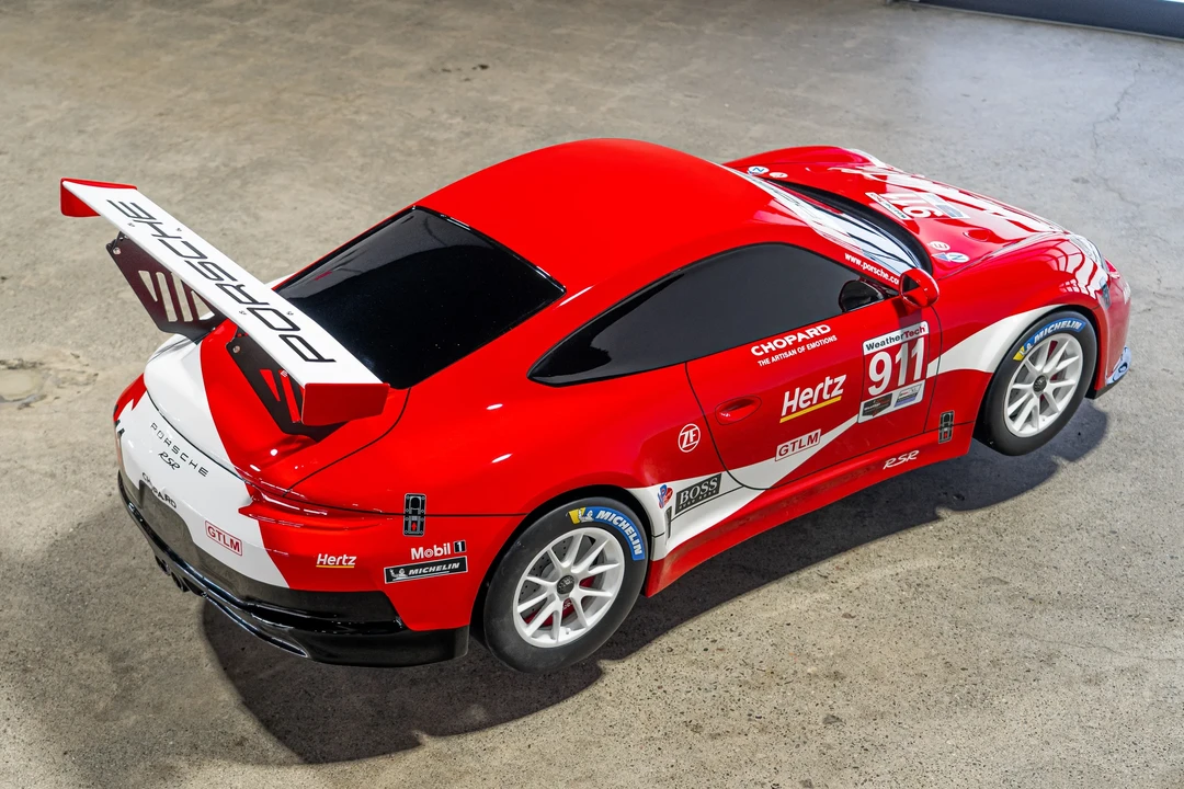 Porsche 911 - Image 18 of 31