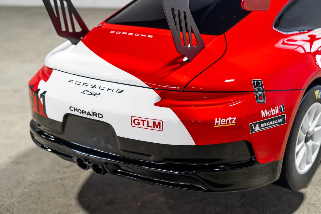 Porsche 911 - Image 31 of 31