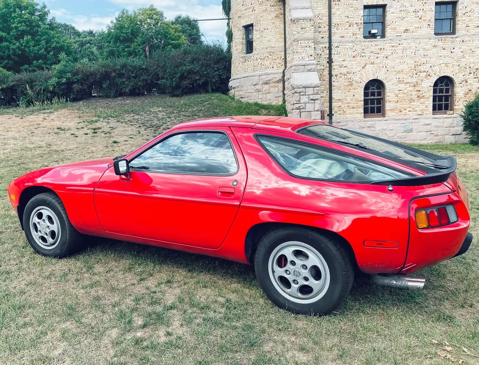 1981 Porsche 928 - Image 6 of 6