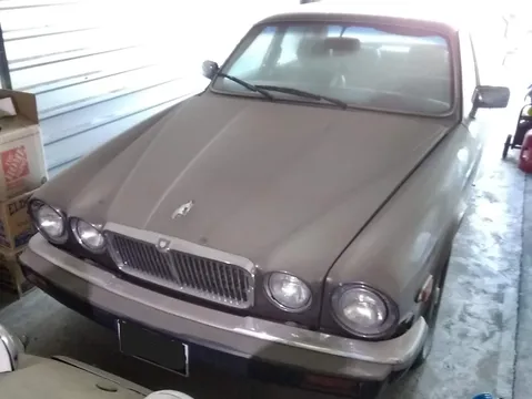 1985 Jaguar XJ Vanden Plas Sedan