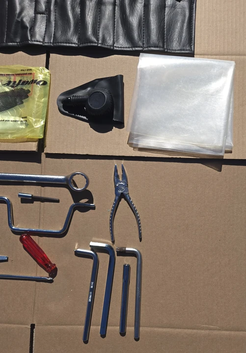 Parts & Memorabilia Tools - Image 2 of 20