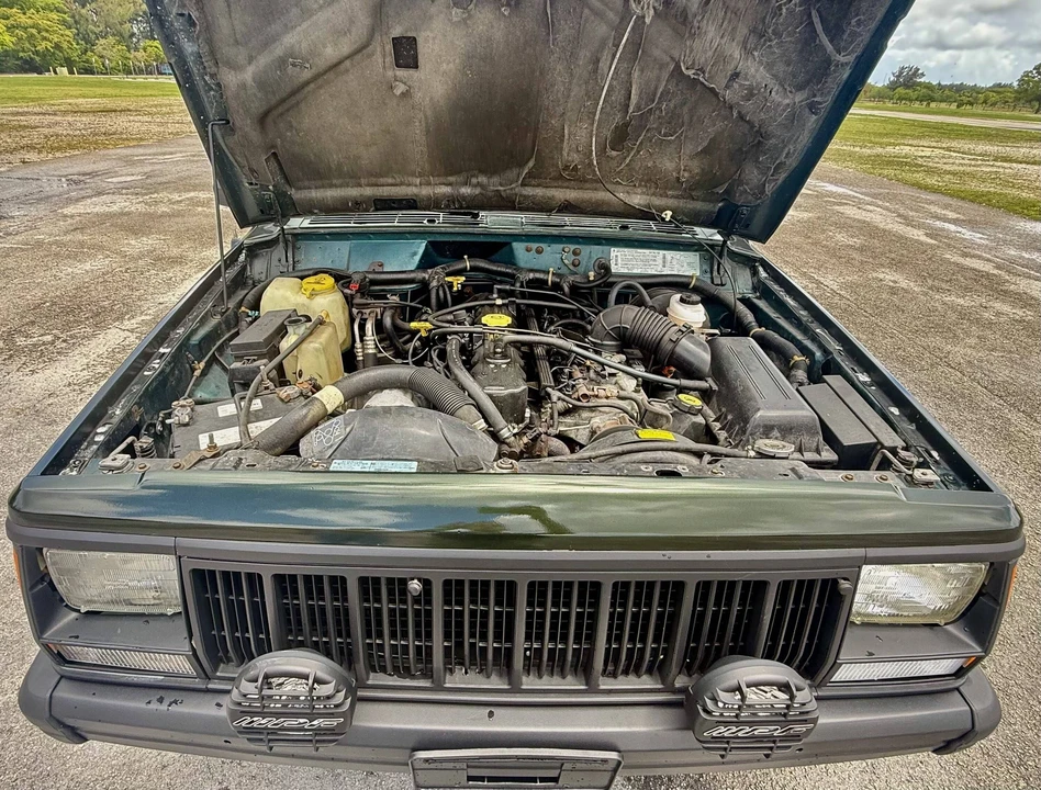 1996 Jeep XJ Cherokee - Image 9 of 9