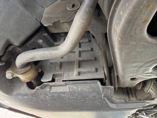 2005 Chrysler Crossfire - Image 7 of 11