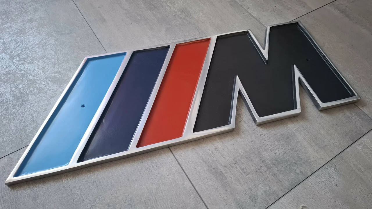 BMW - Image 16 of 17