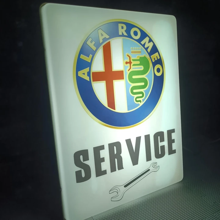 Alfa Romeo - Image 24 of 28