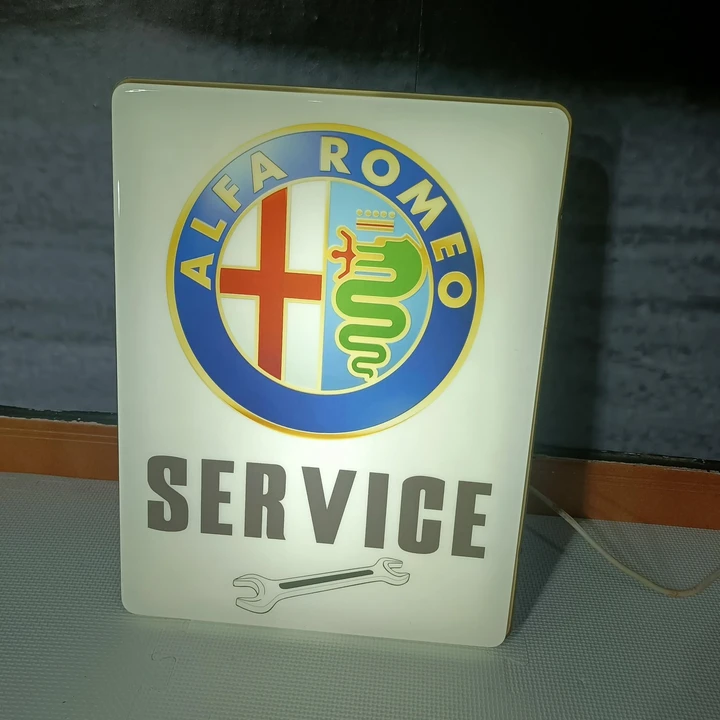 Alfa Romeo - Image 19 of 28