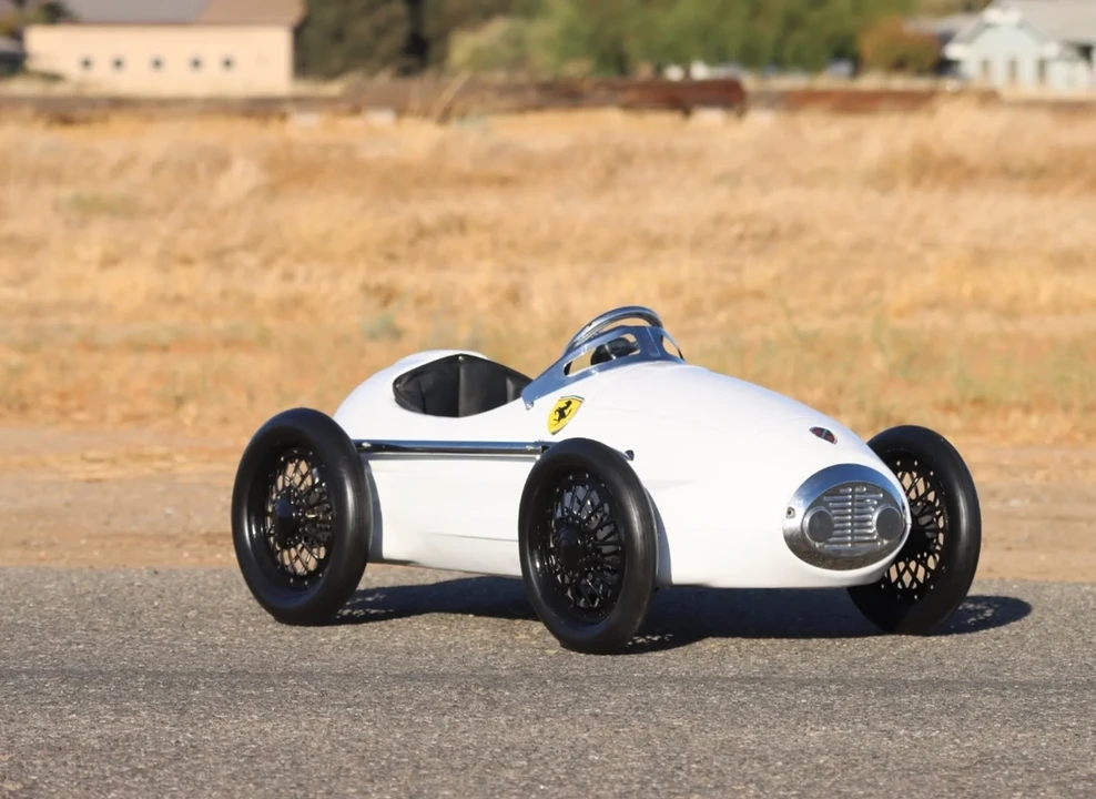 Ferrari Replica - Image 5 of 10