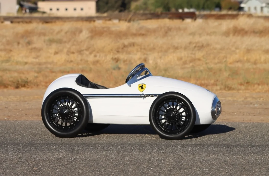 Ferrari Replica - Image 6 of 10