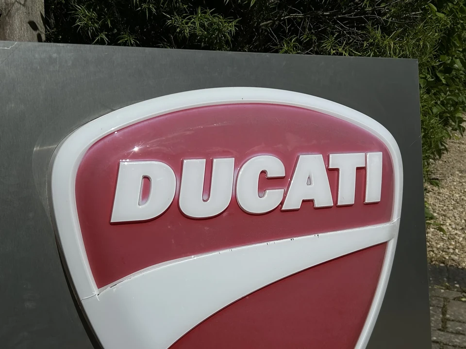 Ducati - Image 9 of 14