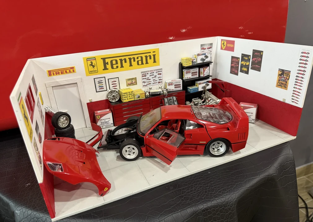 Ferrari F40 - Image 2 of 27
