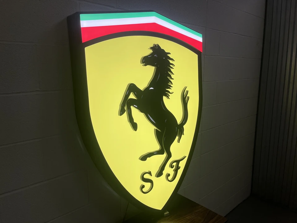 Ferrari - Image 3 of 23
