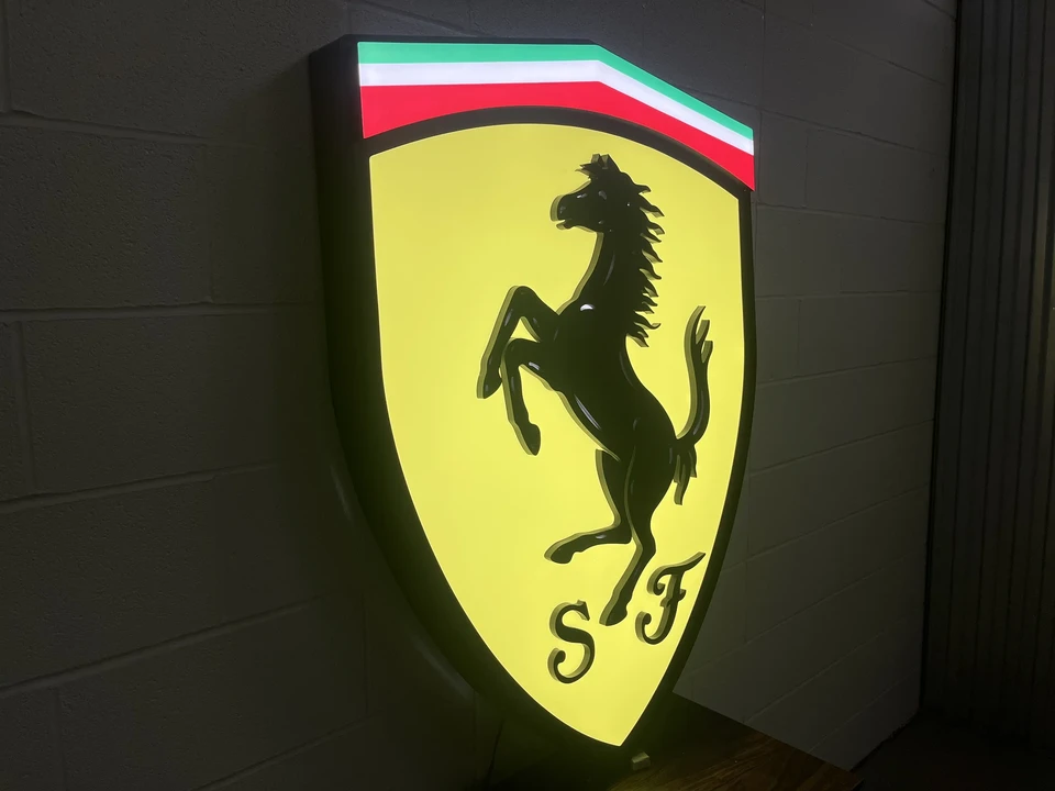 Ferrari - Image 8 of 23