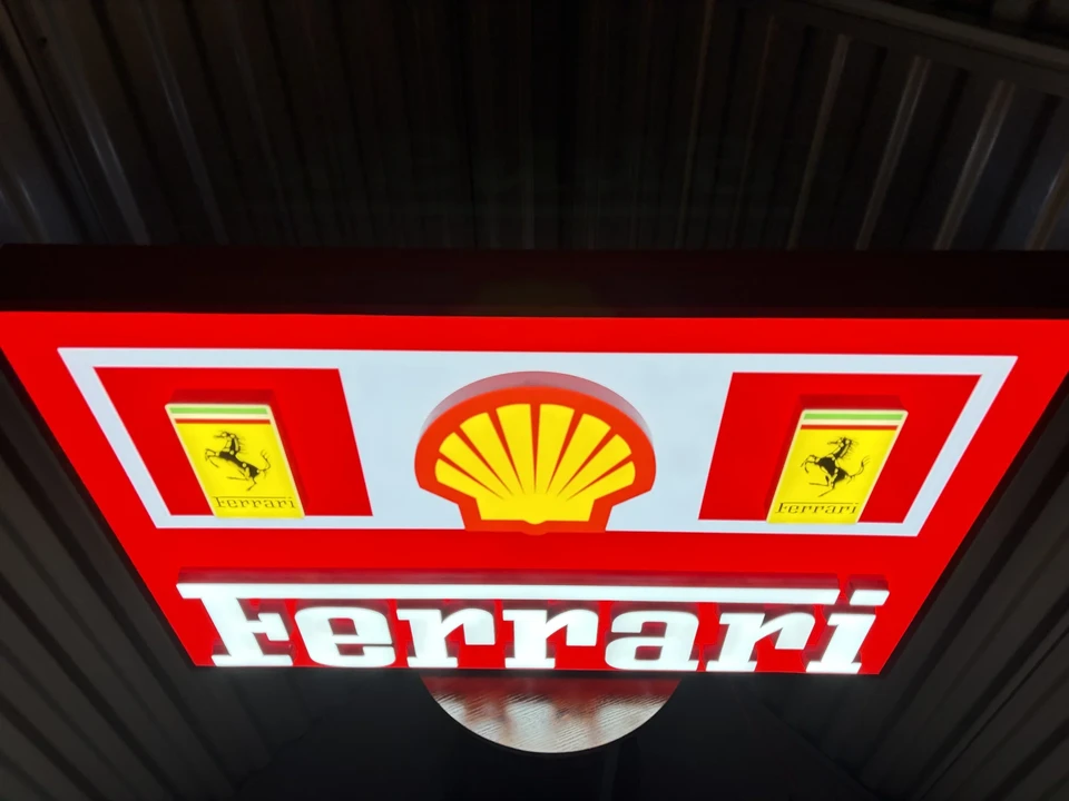 Ferrari - Image 15 of 23