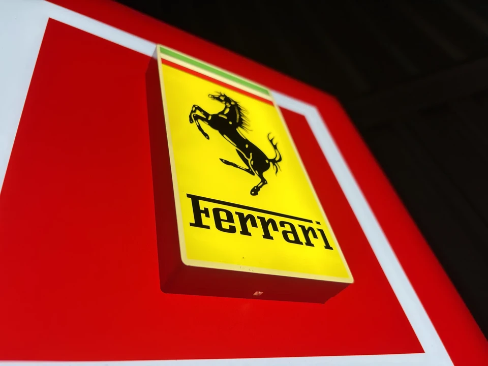 Ferrari - Image 8 of 23
