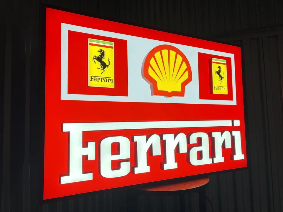 Ferrari - Image 18 of 23