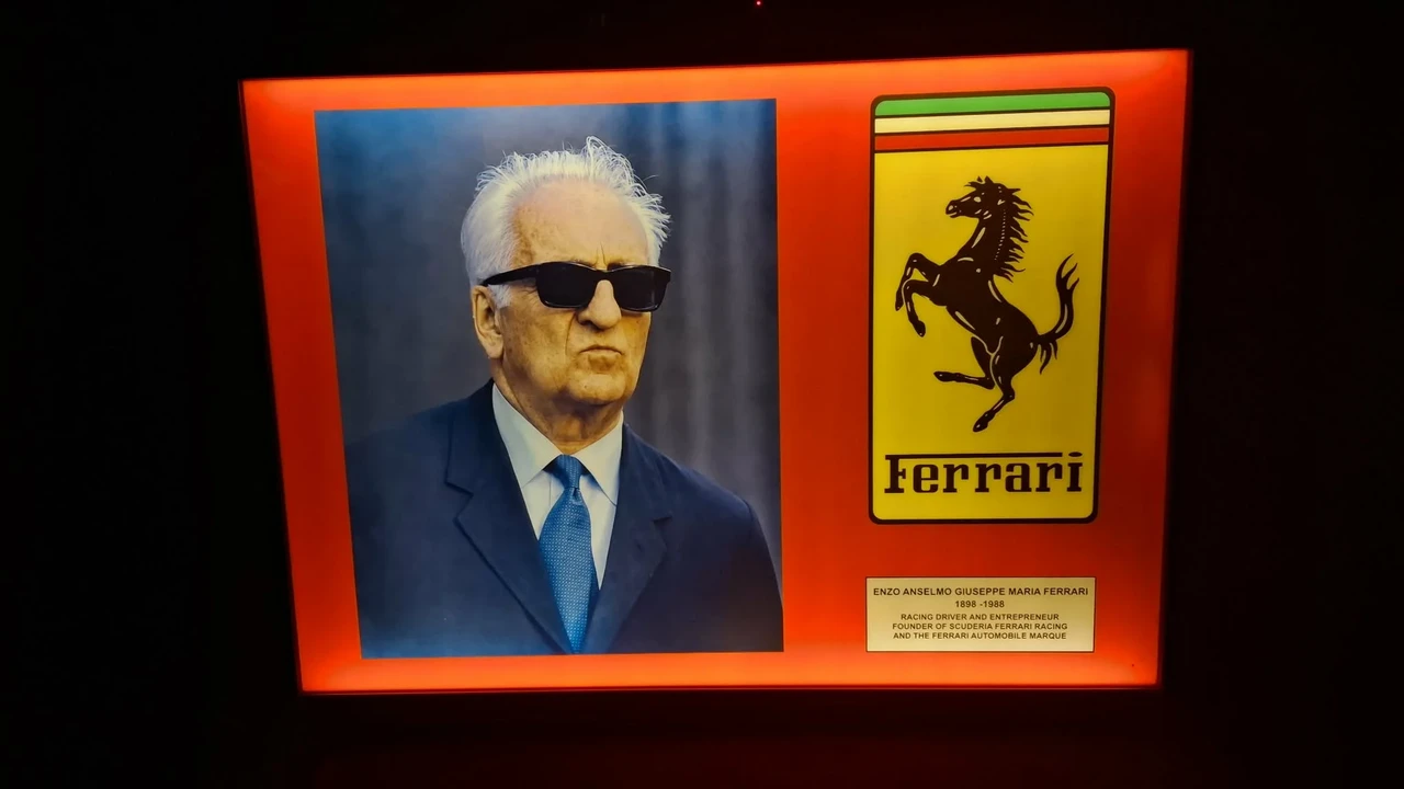Ferrari - Image 17 of 21