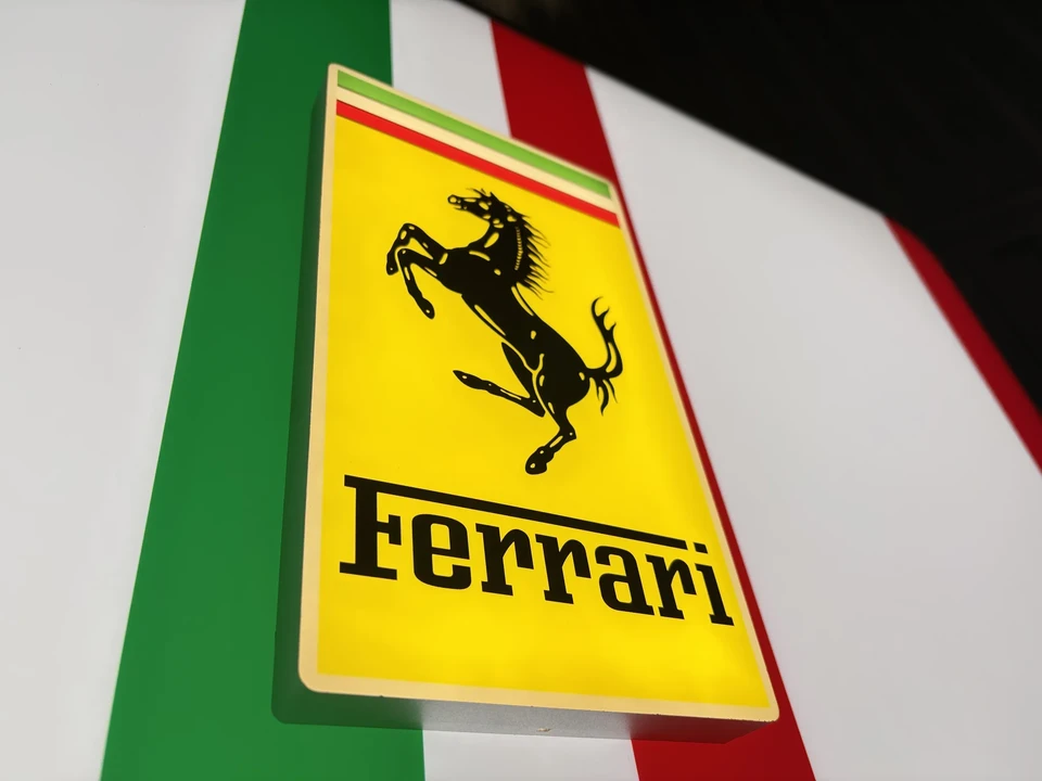 Ferrari - Image 10 of 16