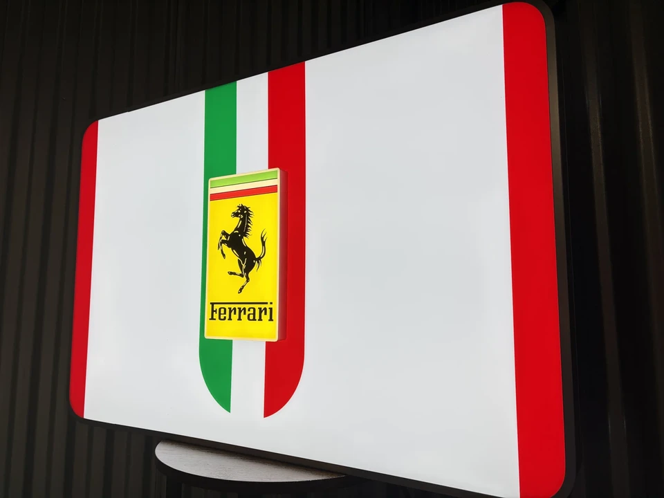 Ferrari - Image 5 of 16