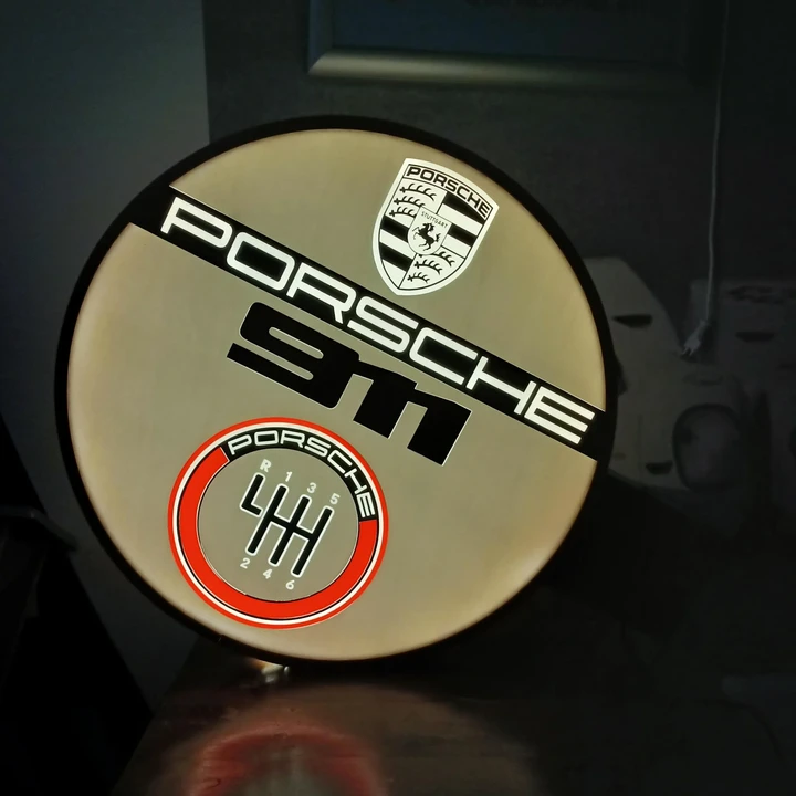 Porsche 911 - Image 25 of 31