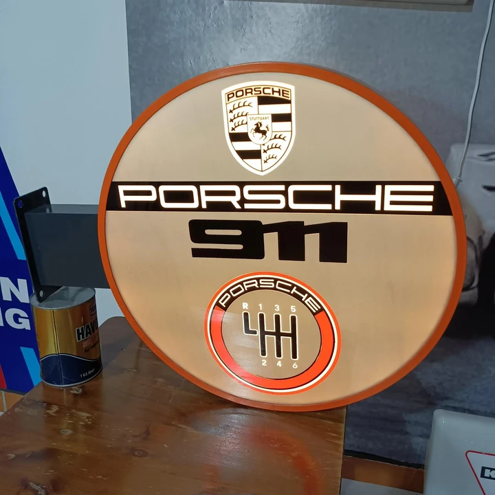 Porsche 911 - Image 4 of 31
