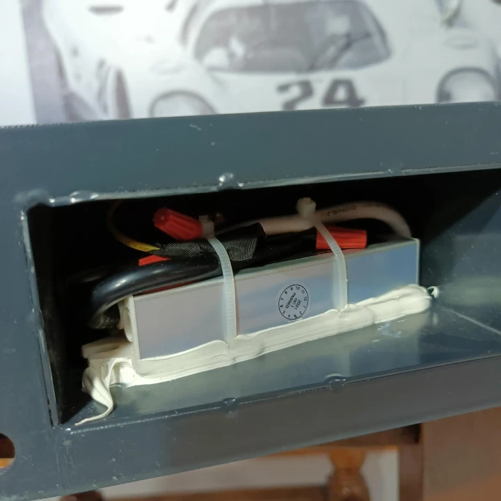 Porsche 911 - Image 13 of 31