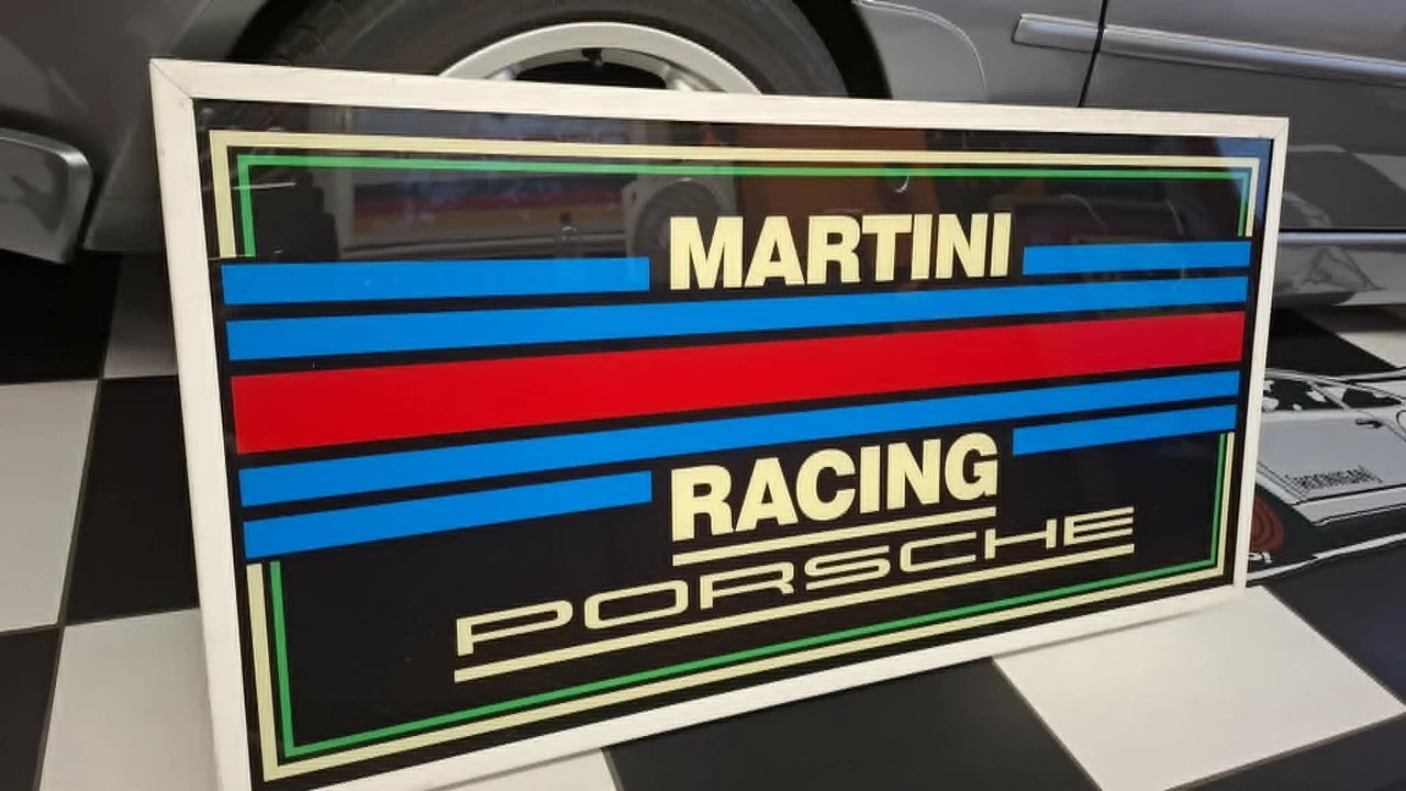 Porsche - Image 2 of 11