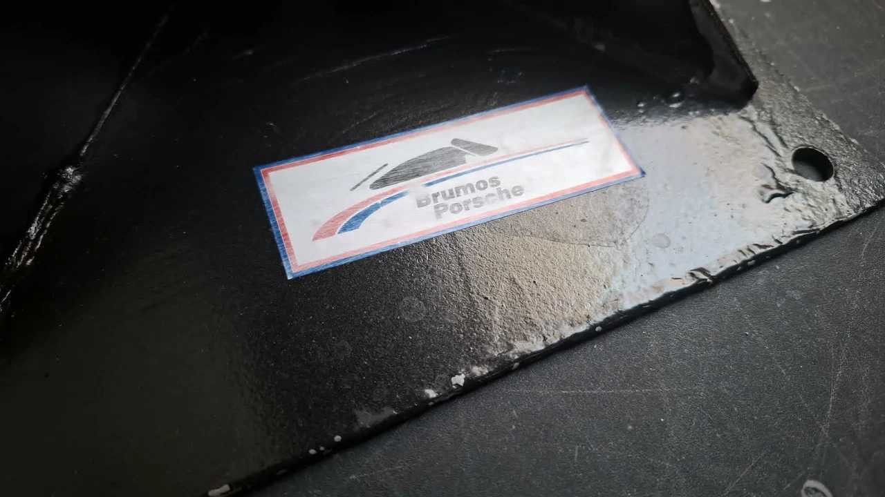 Porsche - Image 12 of 14