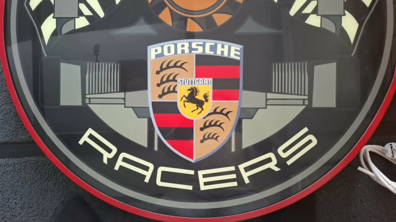 Porsche - Image 8 of 14