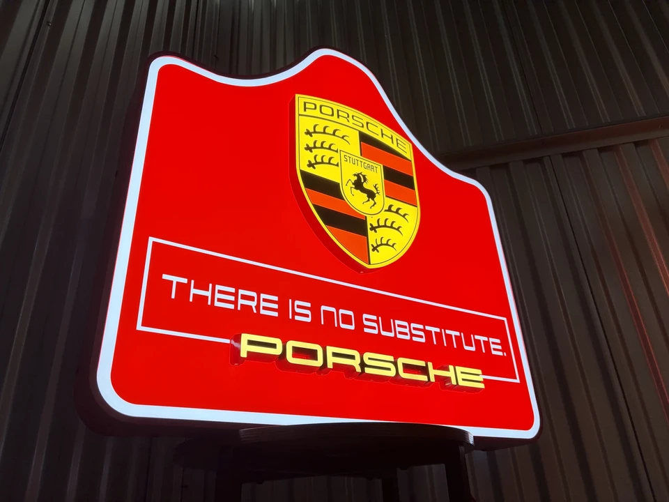 Porsche - Image 4 of 17