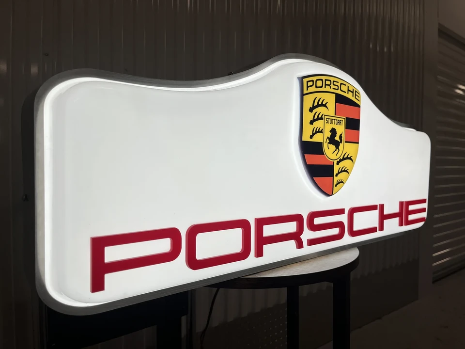Porsche - Image 5 of 20