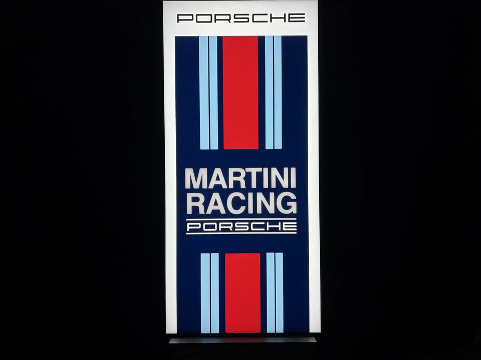 Porsche - Image 4 of 19