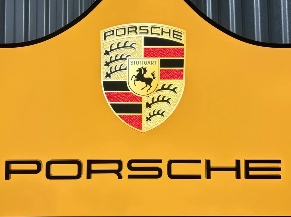 Porsche - Image 7 of 13