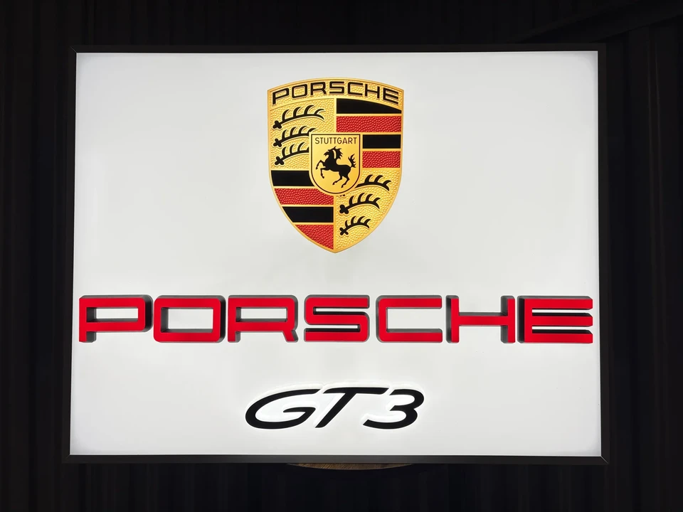 Porsche - Image 2 of 19