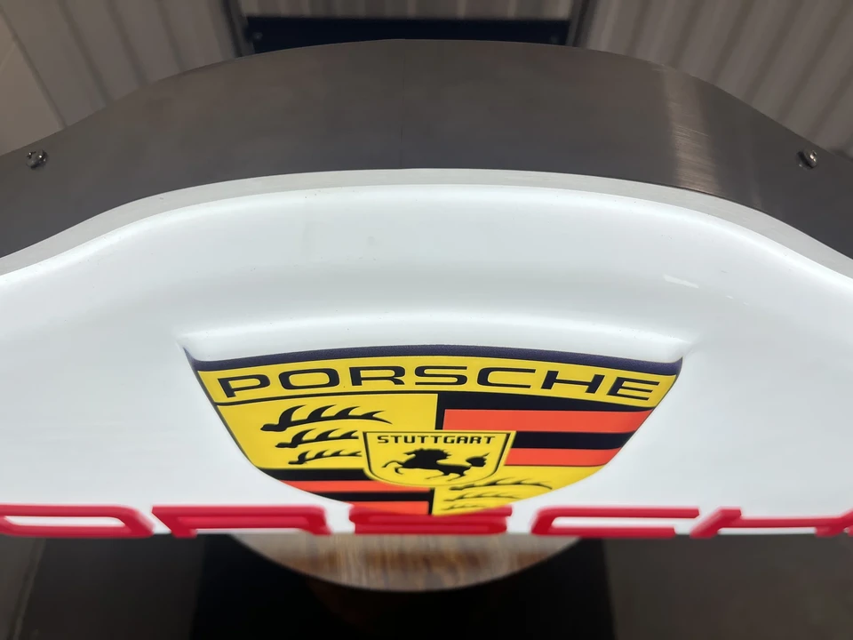 Porsche - Image 10 of 20