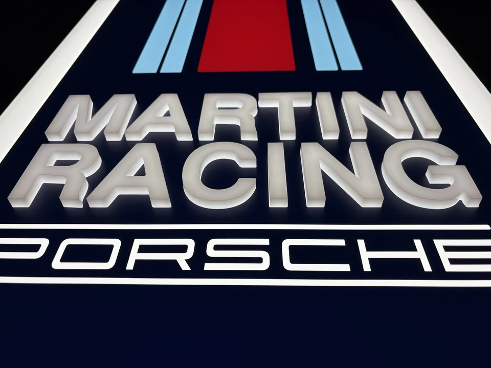 Porsche - Image 12 of 19