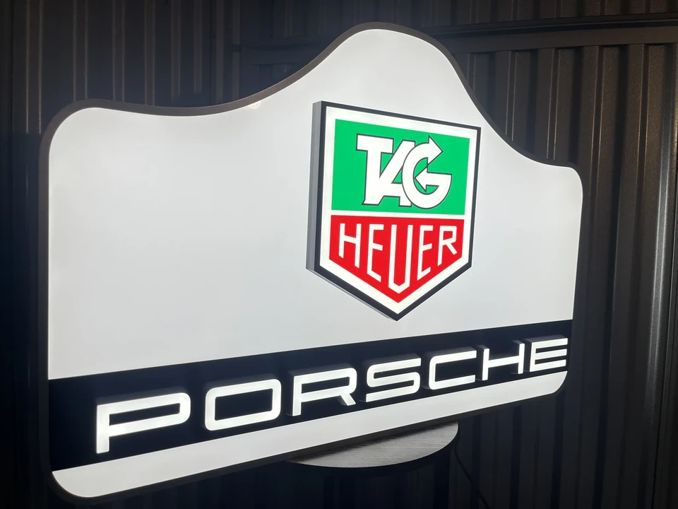 Porsche - Image 3 of 13