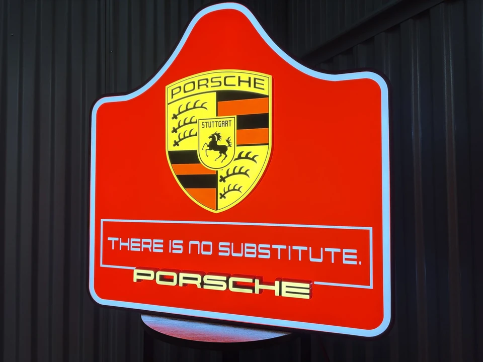 Porsche - Image 8 of 17