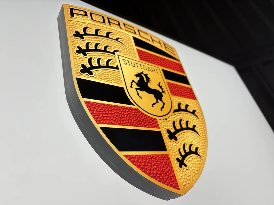 Porsche - Image 13 of 19