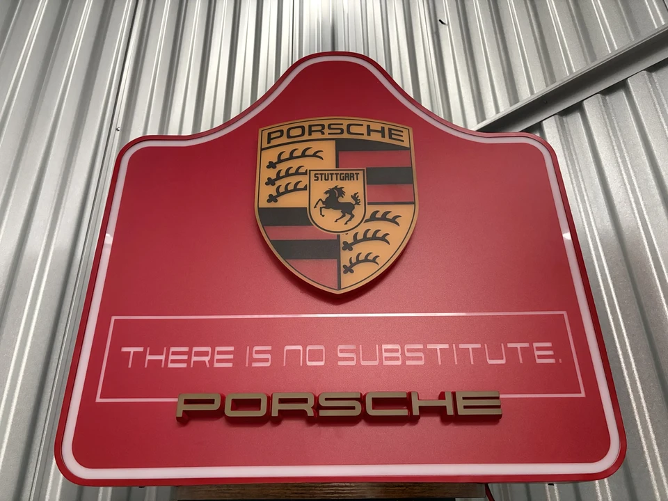 Porsche - Image 2 of 17