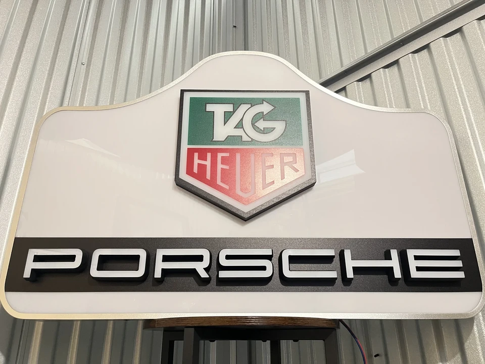 Porsche - Image 2 of 13