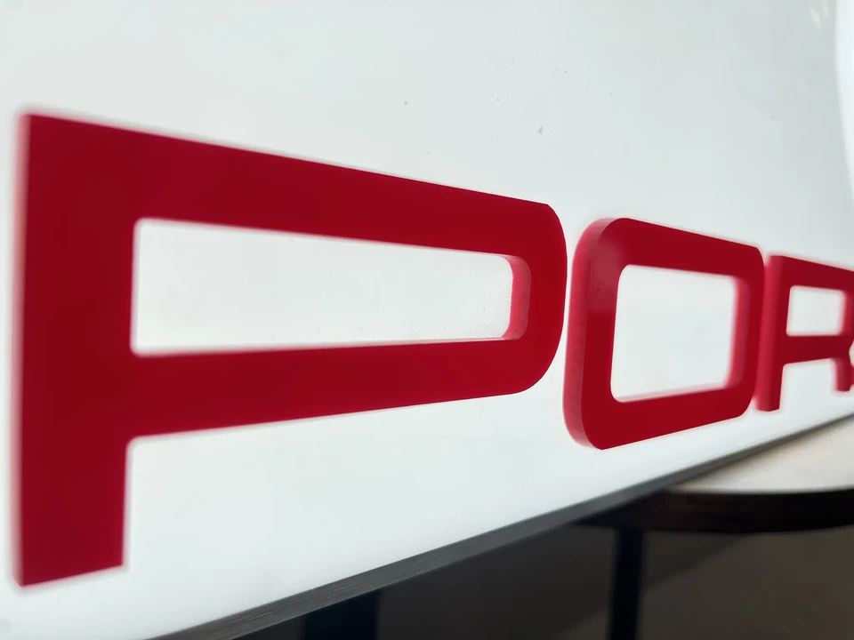 Porsche - Image 14 of 20
