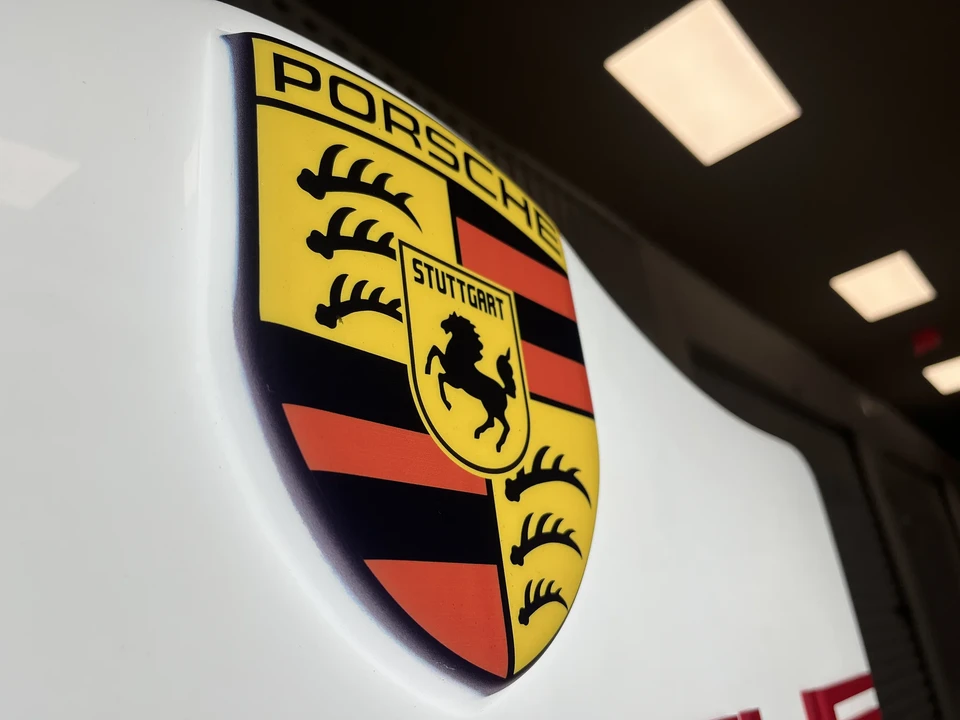 Porsche - Image 12 of 20