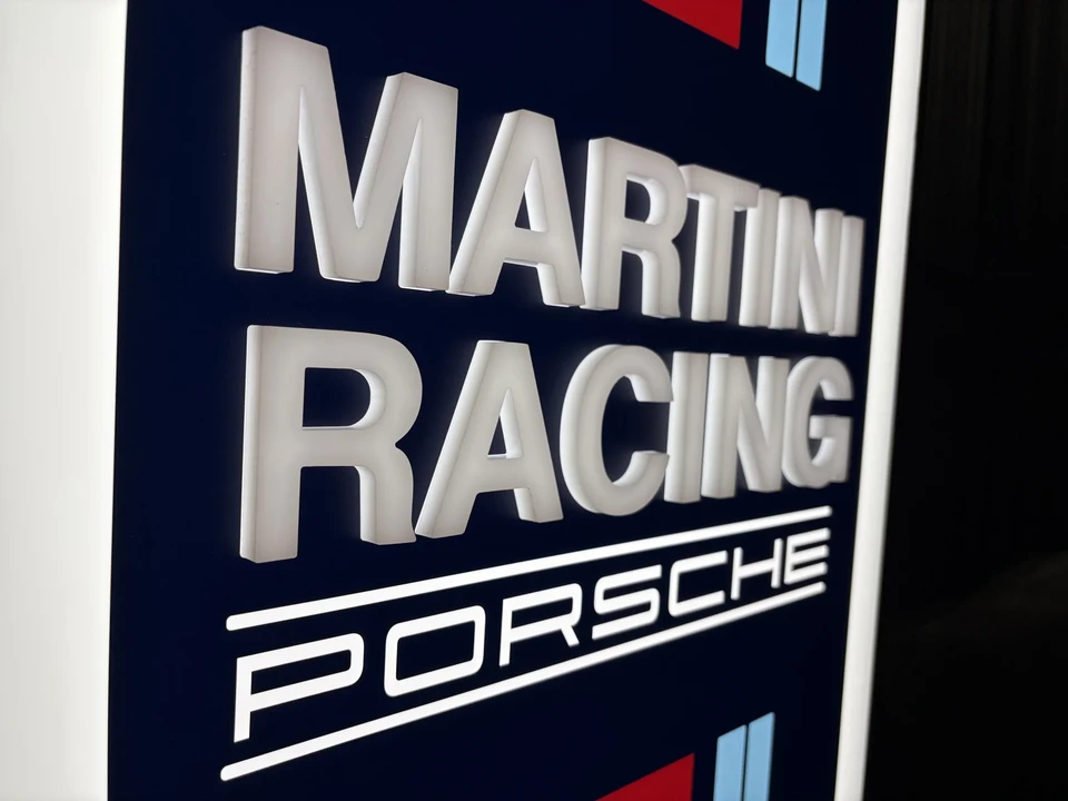 Porsche - Image 14 of 19