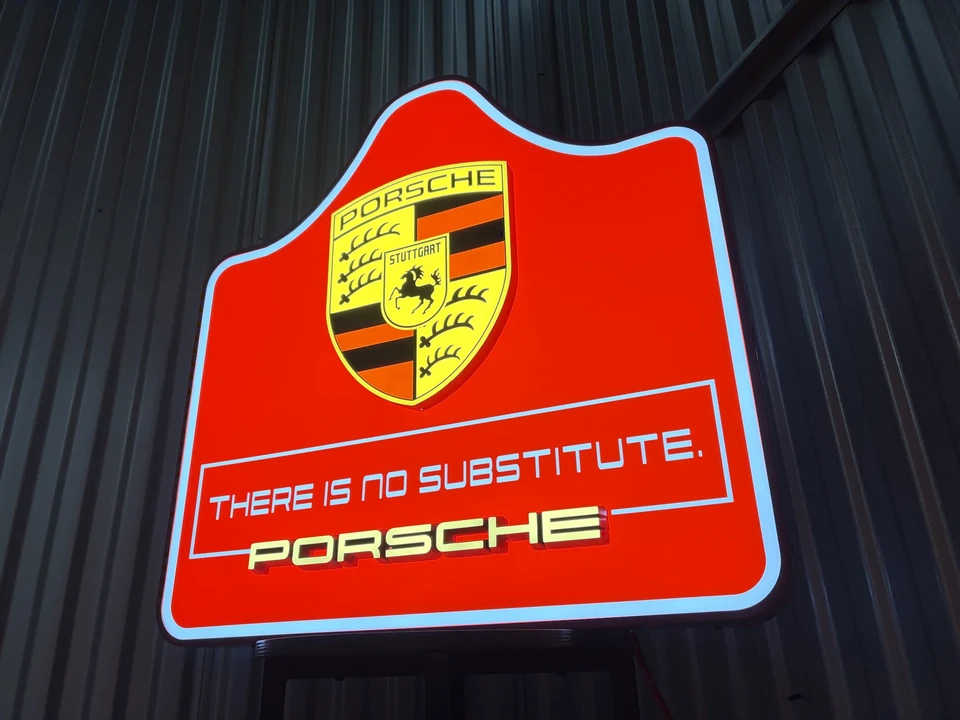 Porsche - Image 7 of 17