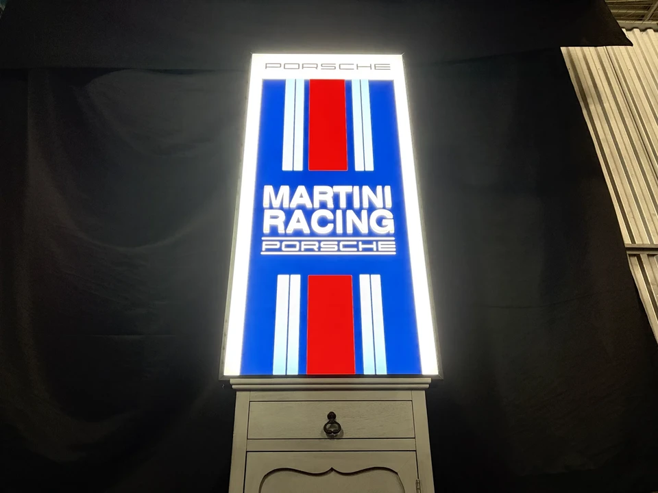 Porsche - Image 5 of 19