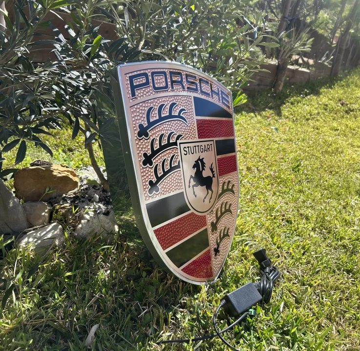 Porsche - Image 4 of 6