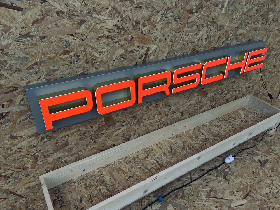 Porsche - Image 4 of 12