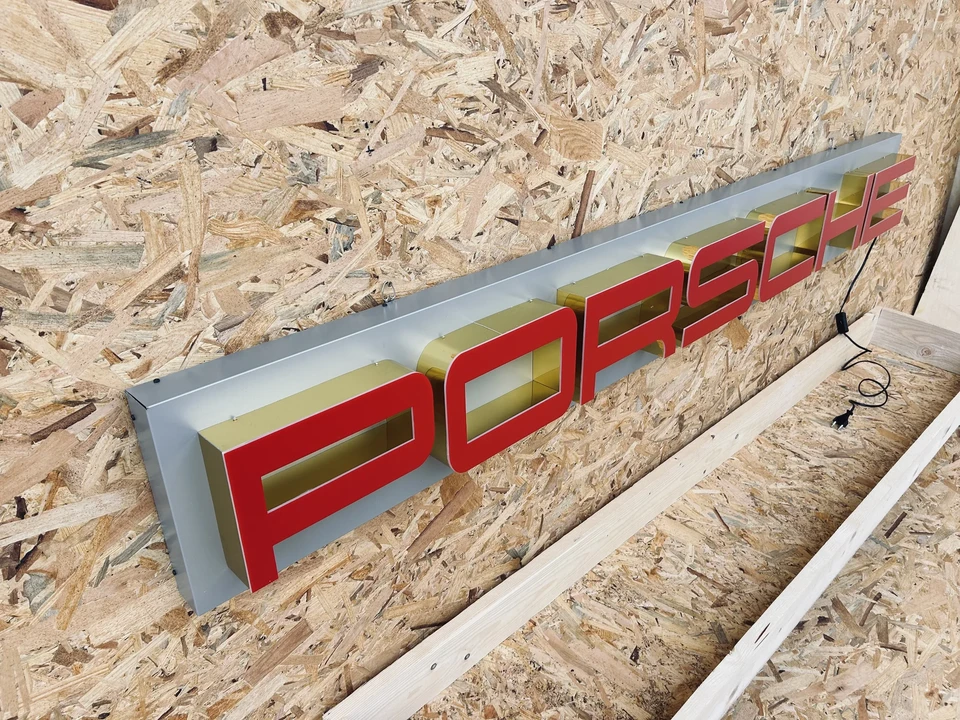 Porsche - Image 7 of 12