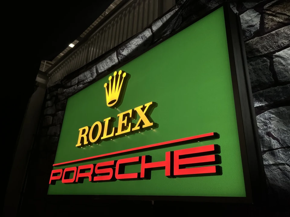 Porsche - Image 3 of 19