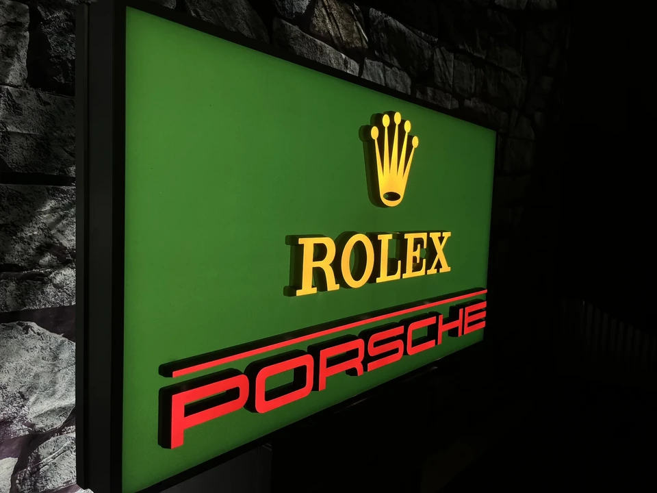 Porsche - Image 5 of 19